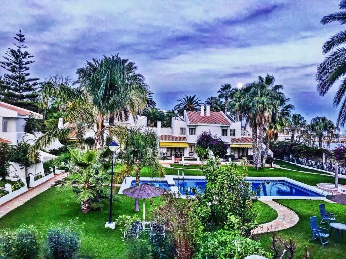 Beachfront Oasis In Costa Del Sol. Caleta De Velez Εξωτερικό φωτογραφία