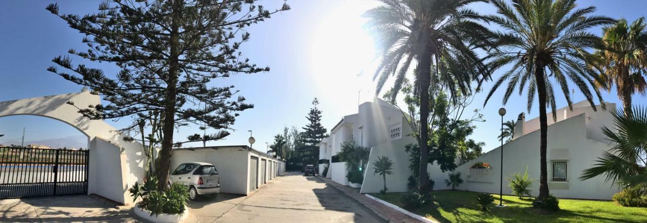 Beachfront Oasis In Costa Del Sol. Caleta De Velez Εξωτερικό φωτογραφία