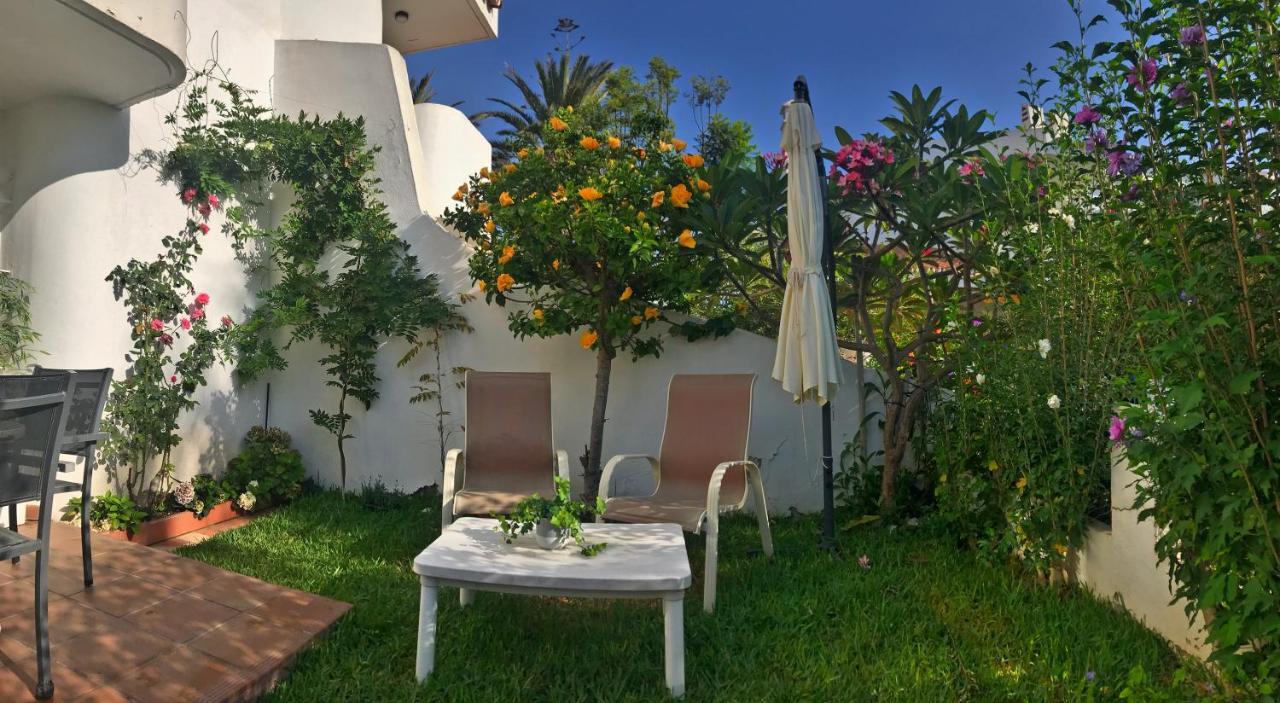 Beachfront Oasis In Costa Del Sol. Caleta De Velez Εξωτερικό φωτογραφία